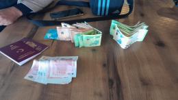 Bir İşletmeci, Gurbetçiye Ait Para Dolu Çantayı Polis'e Teslim Etti.